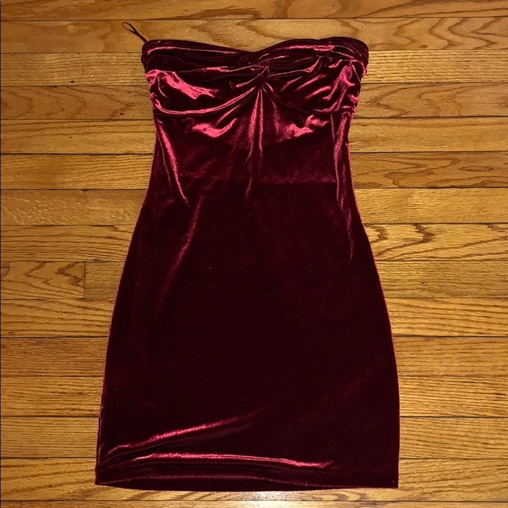 Last Call‼️Red Velvet Bodycon Mini Strapless Dress